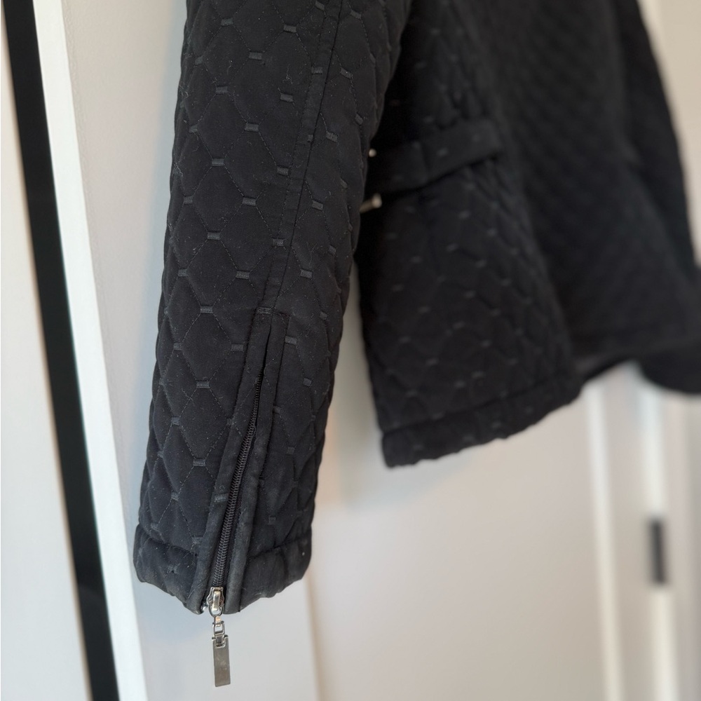 Gallery Women's Black Quilted Puffer Jacket - Picture 5 of 13